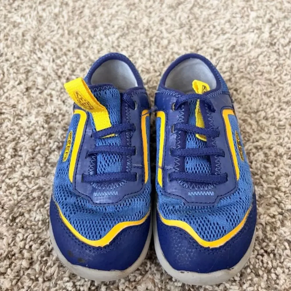 Size 11 / Toddler Boy KEEN Sneakers